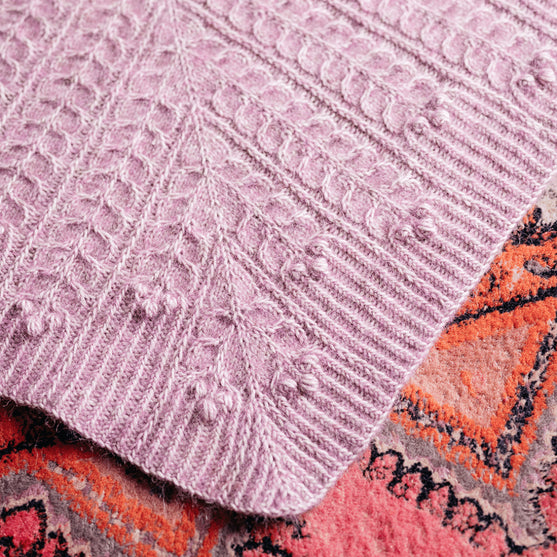 Muse Shawl - Teksturowa Chusta Trójkątna
10