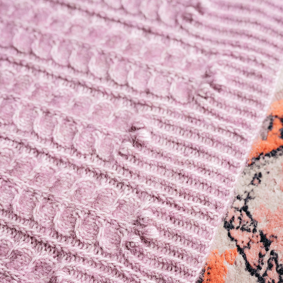 Muse Shawl - Teksturowa Chusta Trójkątna
9