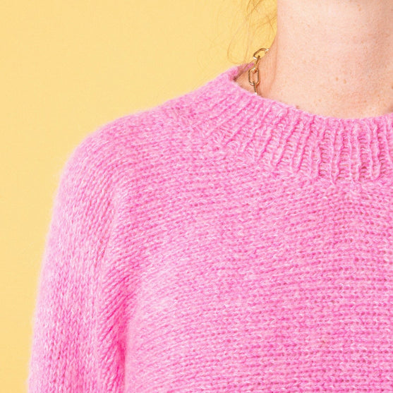 Krótki w Poprzek - Sweter - Pink Collection
4
