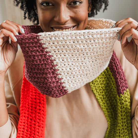 Chilly - Pom Scarf
6