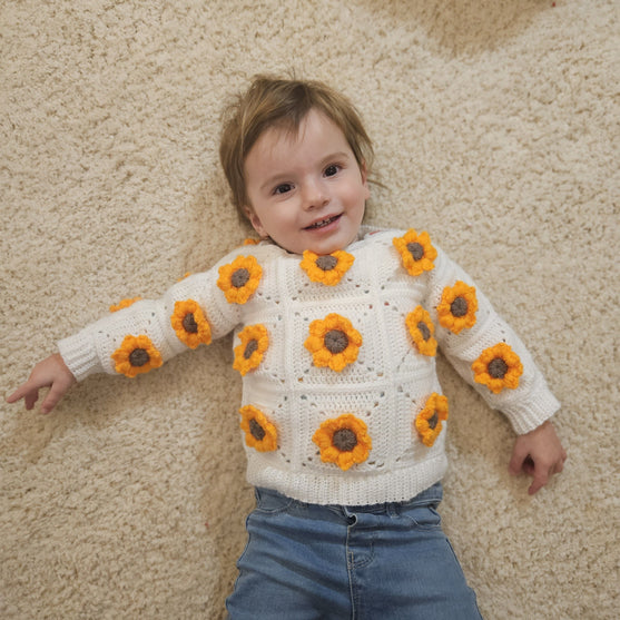 Flower Child - Sweter Dziecięcy
2