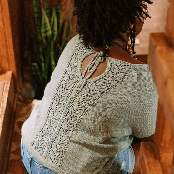 Floreale Top - Koszulka z koronką z tyłu
2