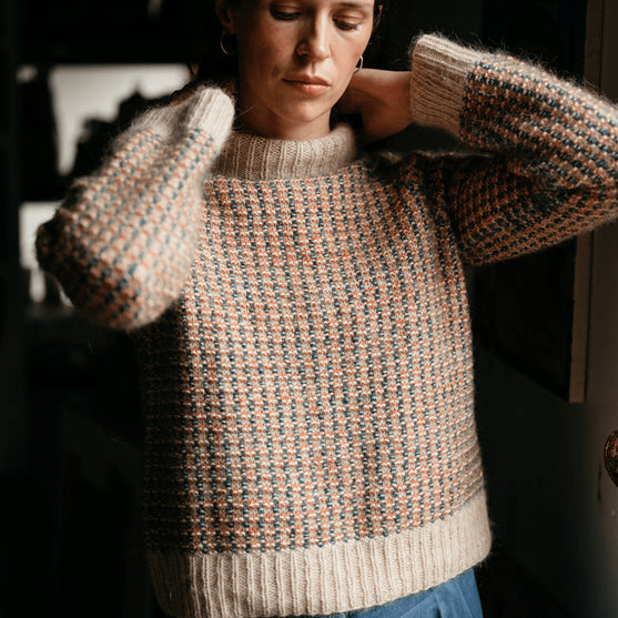 Vintage Tiles - Teksturowy Sweter
7