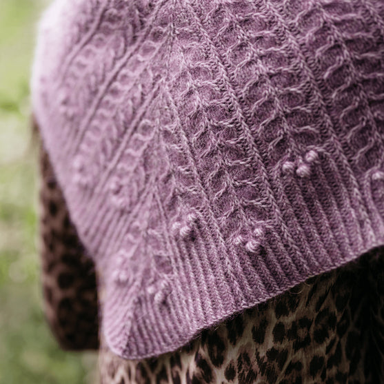 Muse Shawl - Teksturowa Chusta Trójkątna
4