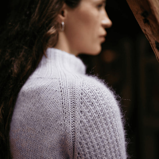 Jacaranda - Raglanowy Sweter
4