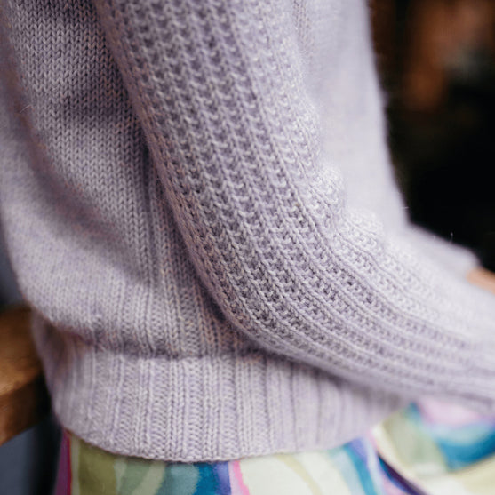 Jacaranda - Raglanowy Sweter
5