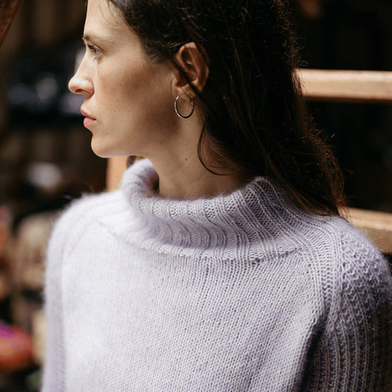 Jacaranda - Raglanowy Sweter
9