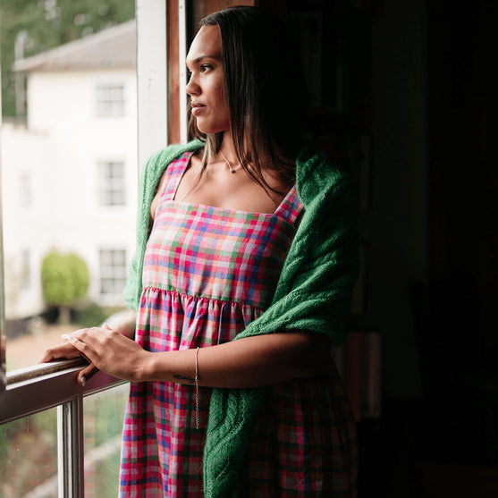 Hiedra Shawl - Chusta z Motywem Liści
6