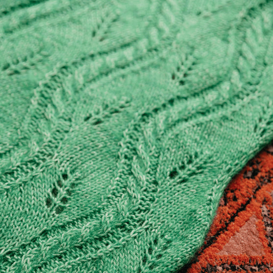 Hiedra Shawl - Chusta z Motywem Liści
8