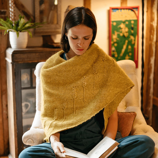 Heart of Gold - Teksturowa Trójkątna Chusta
7