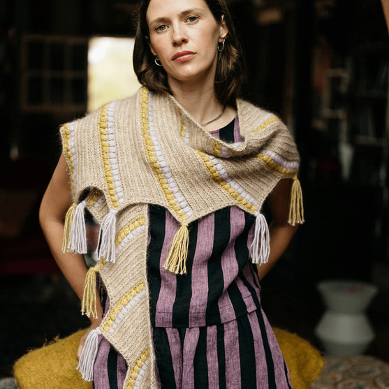 Calendula Shawl - Szal z Bąblami i Frędzlami
7