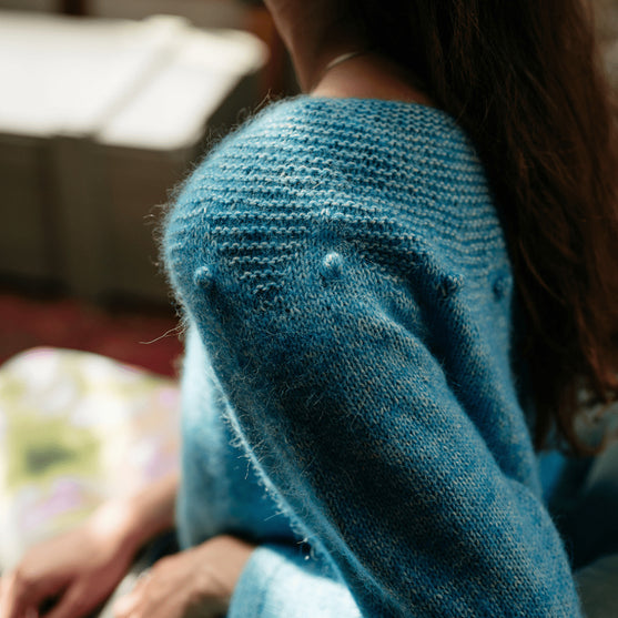 Adorned Pullover - Sweater z Francuskim Karczkiem
4
