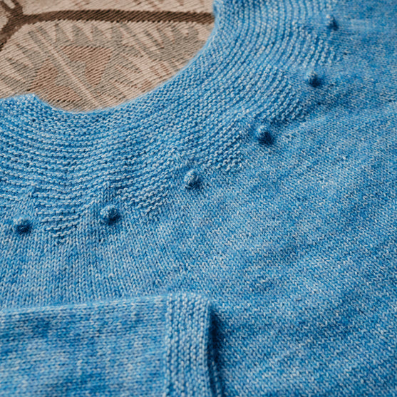 Adorned Pullover - Sweater z Francuskim Karczkiem
10