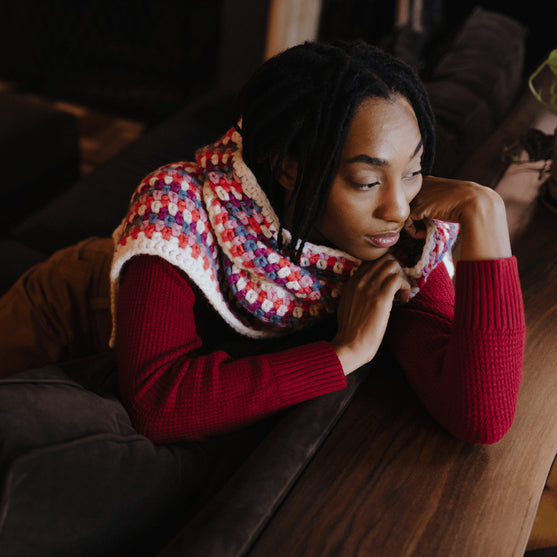 OMG - Szalik z kapturem
7