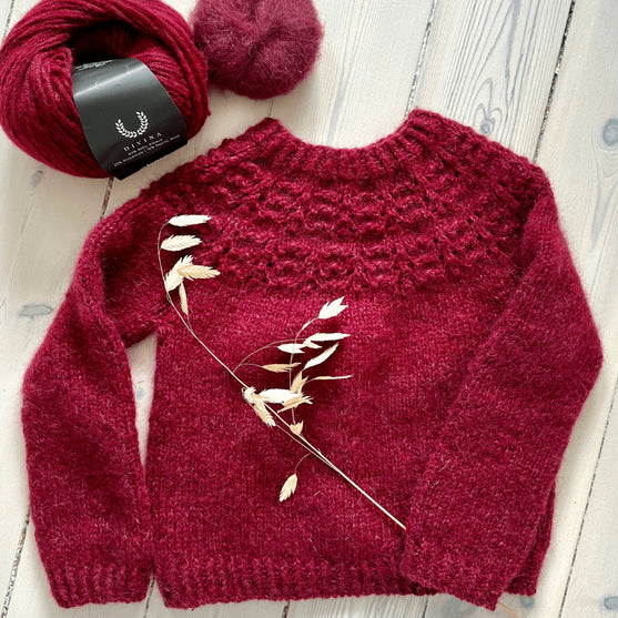 Lucia - Sweter dziecięcy
5