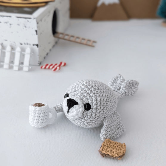 Charlie - Foczka pijąca kakao
3