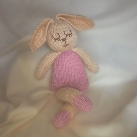 Bessie Bunny - Maskotka
2