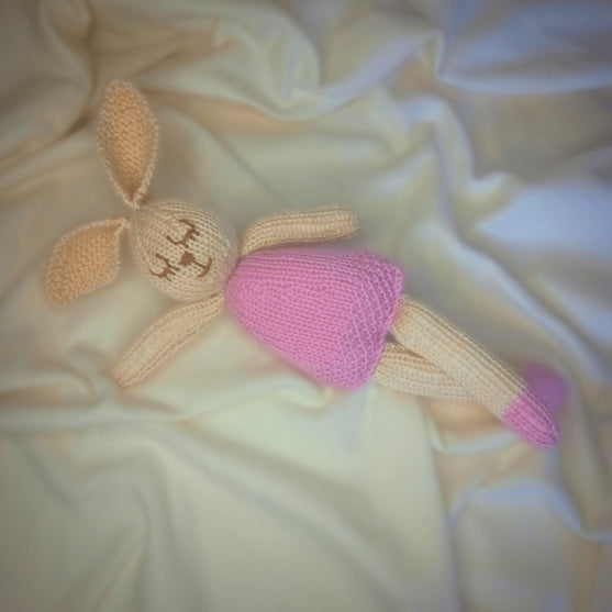 Bessie Bunny - Maskotka
3