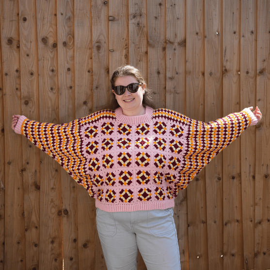 Boxy Bloom - Sweter
2
