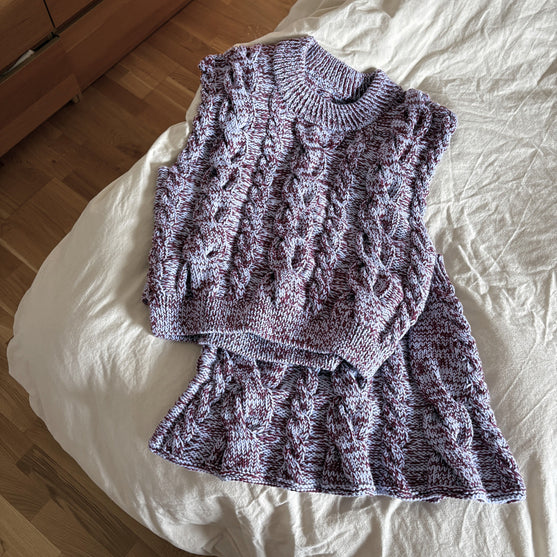 Beyond Cables - Spódnica
5