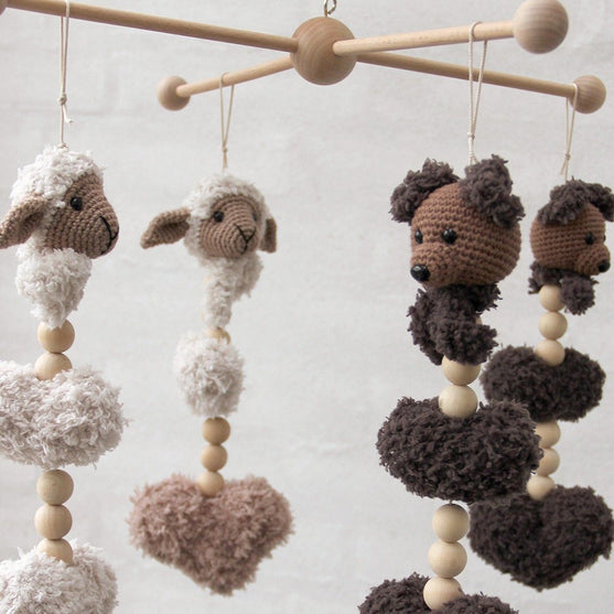 Drewniany Wieszak na Grzechotki - Go Handmade
4