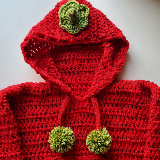 Strawberry - Dziecięcy sweterek z kapturem
6