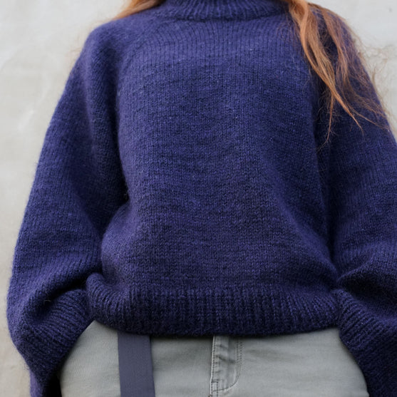 Deep Tide - Sweter
6