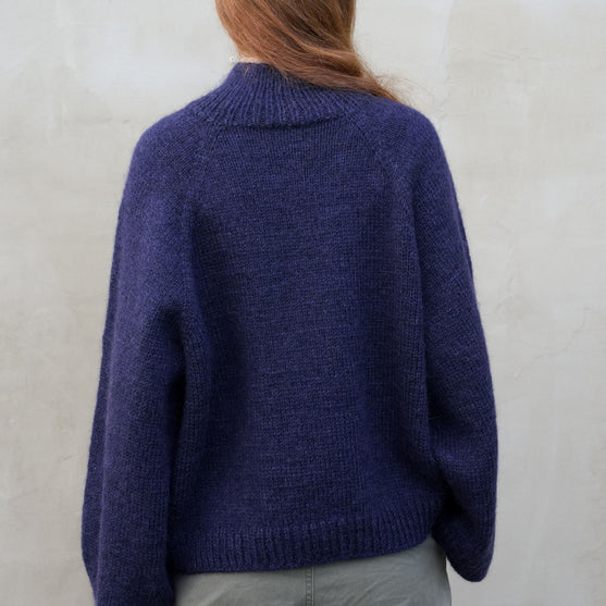 Deep Tide - Sweter
9
