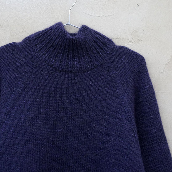 Deep Tide - Sweter
3