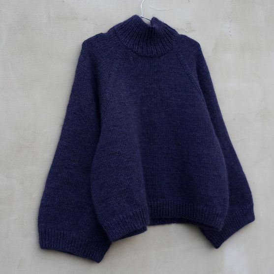 Deep Tide - Sweter
2