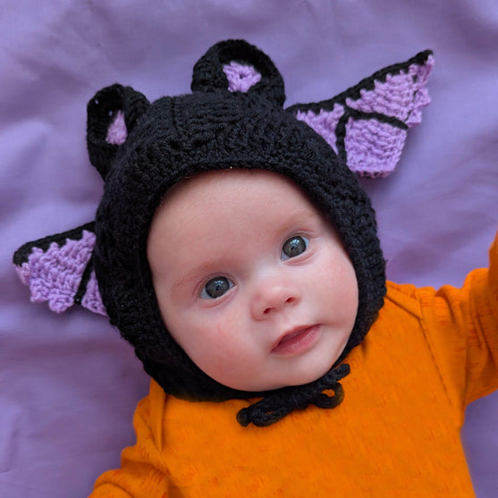 Baby Boo Bonnets - Halloweenowe czapeczki
7