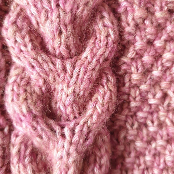 Minu - Sweter
9