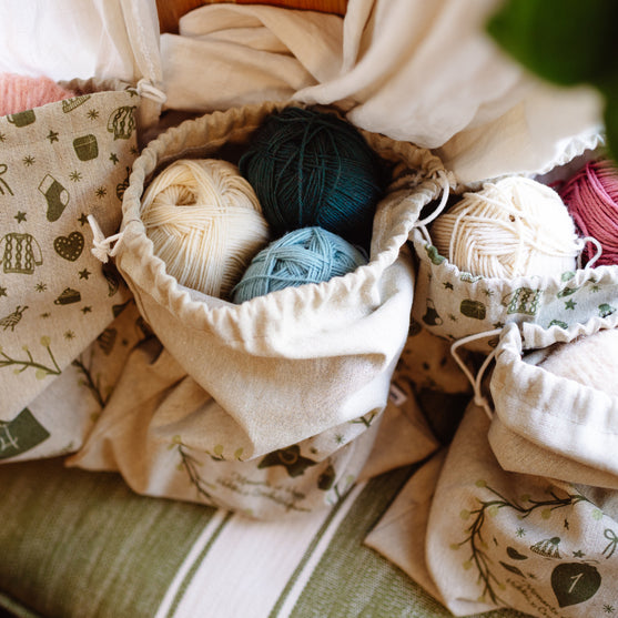 Moments of Hygge: Kalendarz adwentowy Szydełko - Hobbii
5