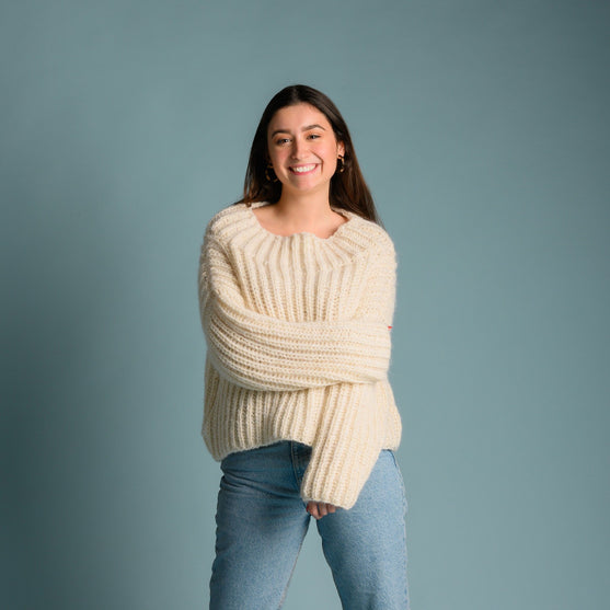 Naomi - Patentowy Sweter
2