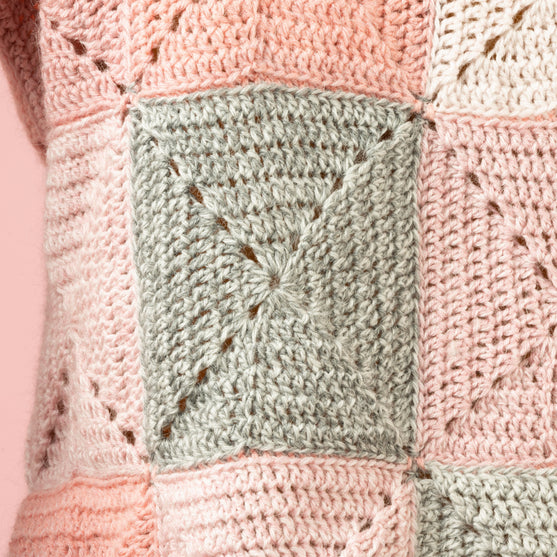 Hello Squares - Sweter
6
