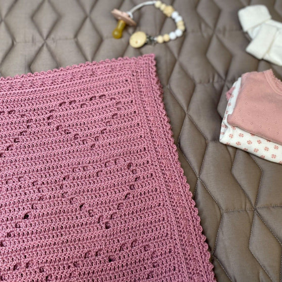 Lovely Hearts Bamboo – Kocyk niemowlęcy
2