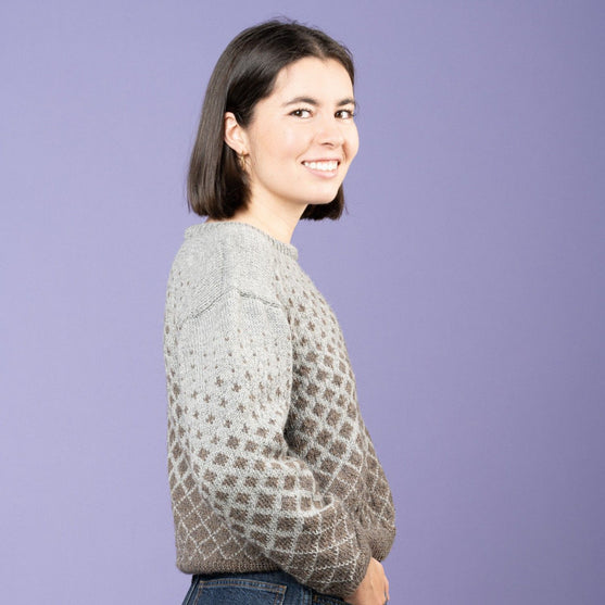 Maggie - Sweter ze wzorem
6