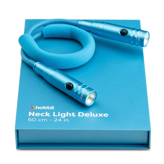 Lampa na szyję Deluxe - Niebieski - Hobbii
10