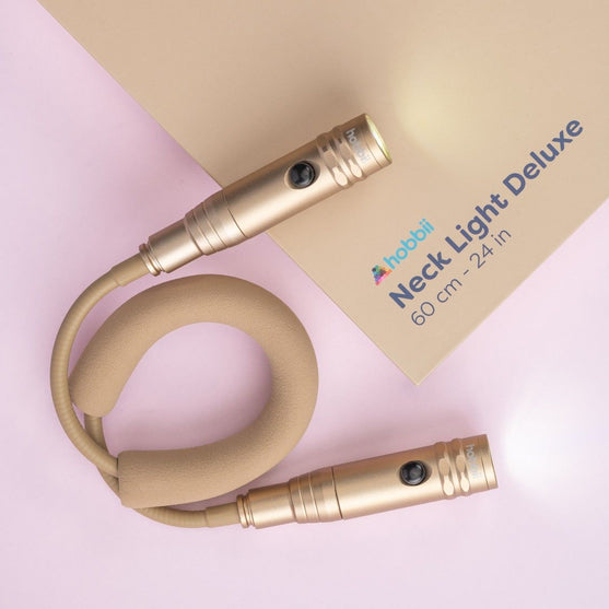 Lampa na szyję Deluxe - Champagne - Hobbii
2