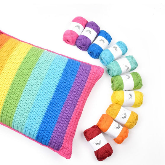 Rainbow Stripes Poduszka
3