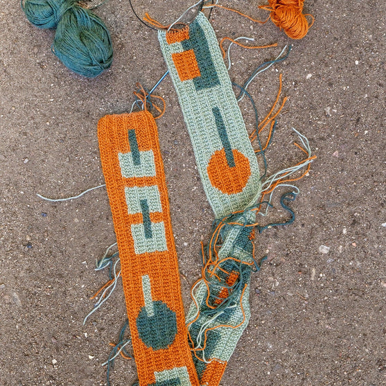 Rust & Rhythm - Szalik z kapturem
5