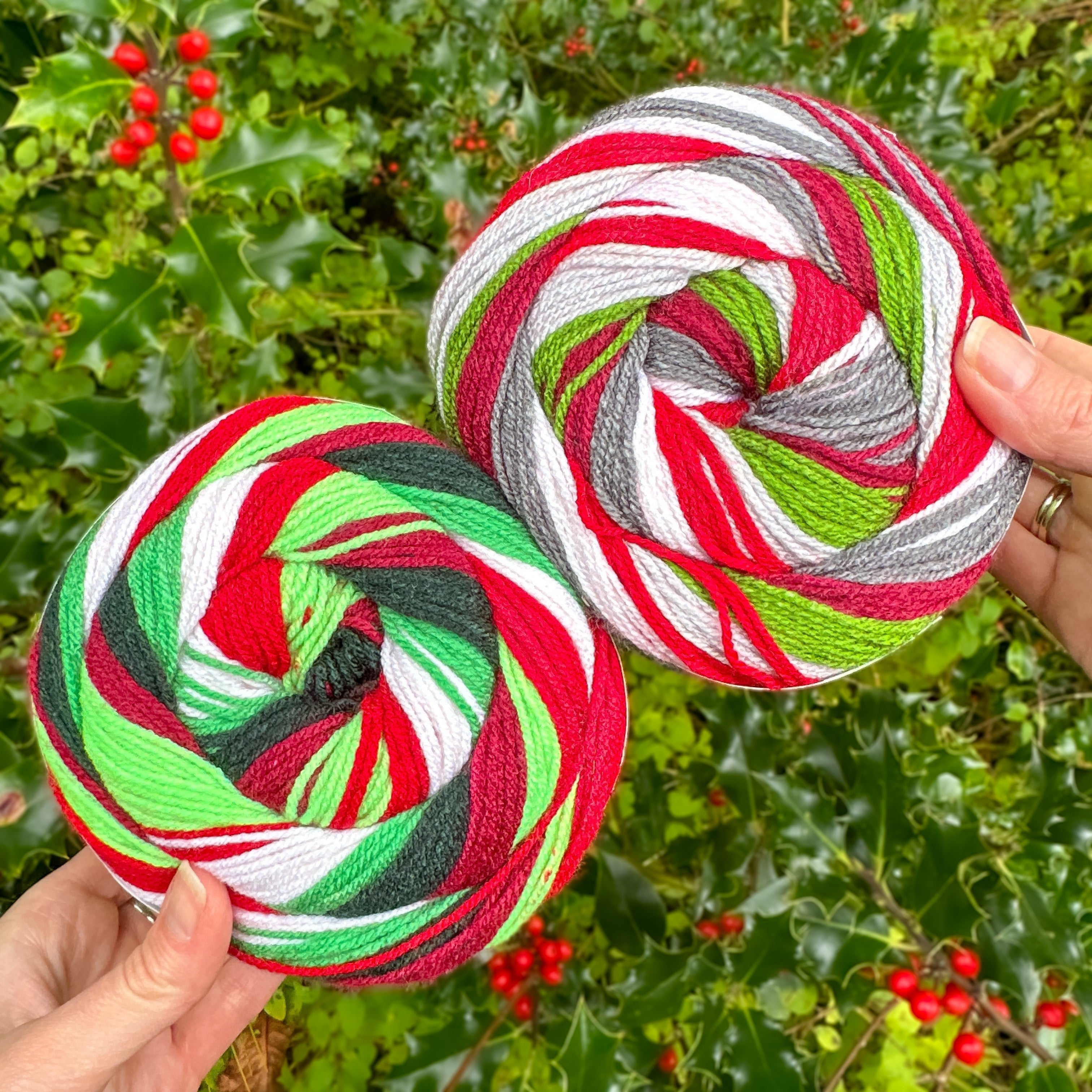 Świąteczna włóczka i akcesoria w promocji