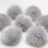 

Pompon z zatrzaskiem - Szary, large/13 cm - Go Handmade
2