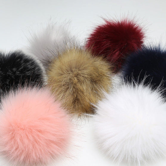 

Pompon z zatrzaskiem - Szary, large/13 cm - Go Handmade
4