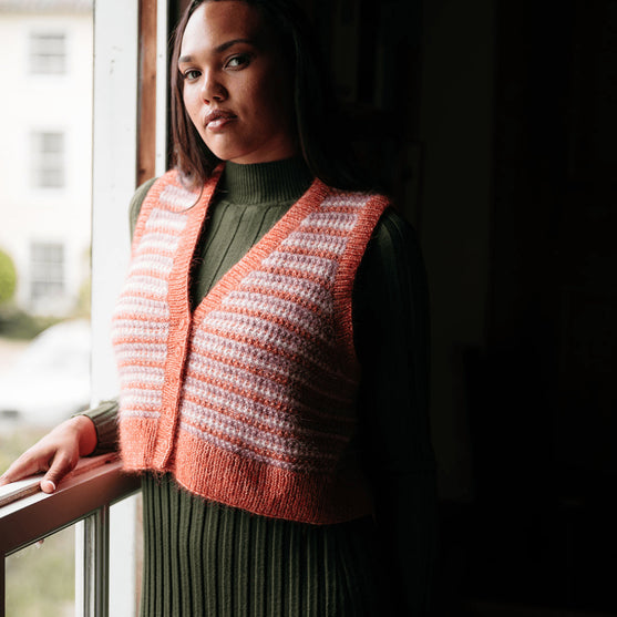 

Amelia - Kolorowa Kamizelka
1