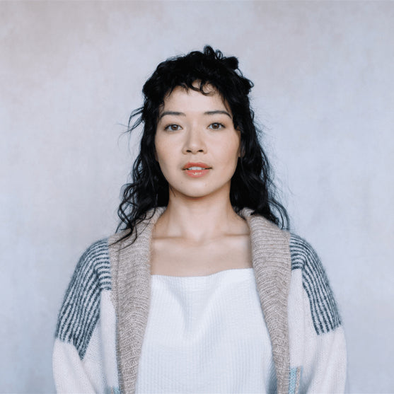 

Amulet - Otwarty Kardigan
5