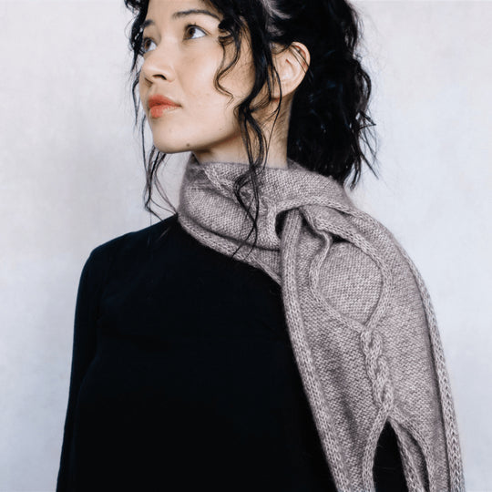 Isley - Ażurowy Szalik z Warkoczem