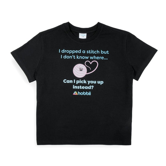 

Dropped A Stitch T-shirt - Yarniis (Edycja limitowana) - Hobbii
1