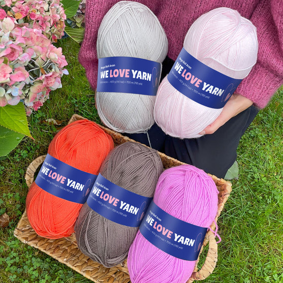 

Mega Ball Aran 400 g - We Love Yarn
2