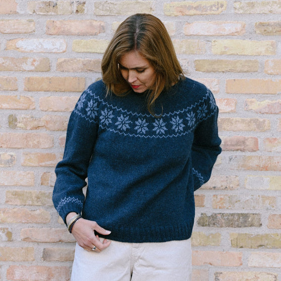 

Crystalline Cozy - Sweter
4